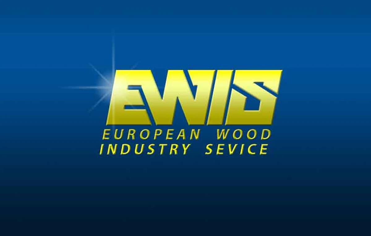 EWIS European Wood Industry Service logo dzeltenā krāsā uz zila gradienta fona