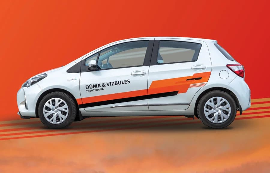 Dūma un Vizbules oranžā transportlīdzekļa aplīmējuma dizains