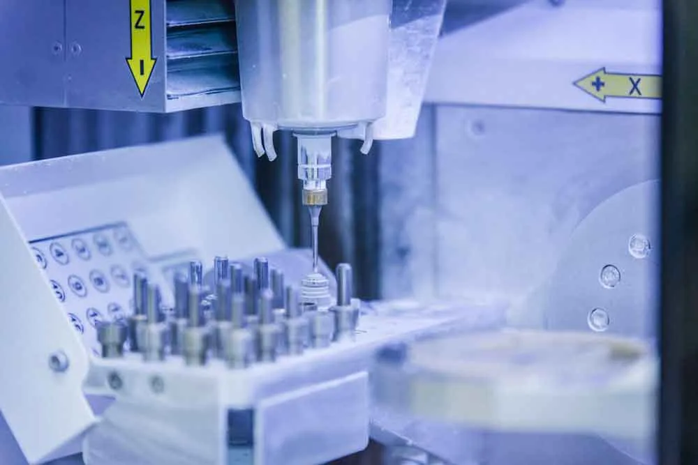 Tuvplāns laboratorijas automatizācijas aprīkojumam ar robotizētu roku